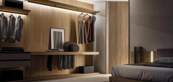 Koby Walk-in Closet